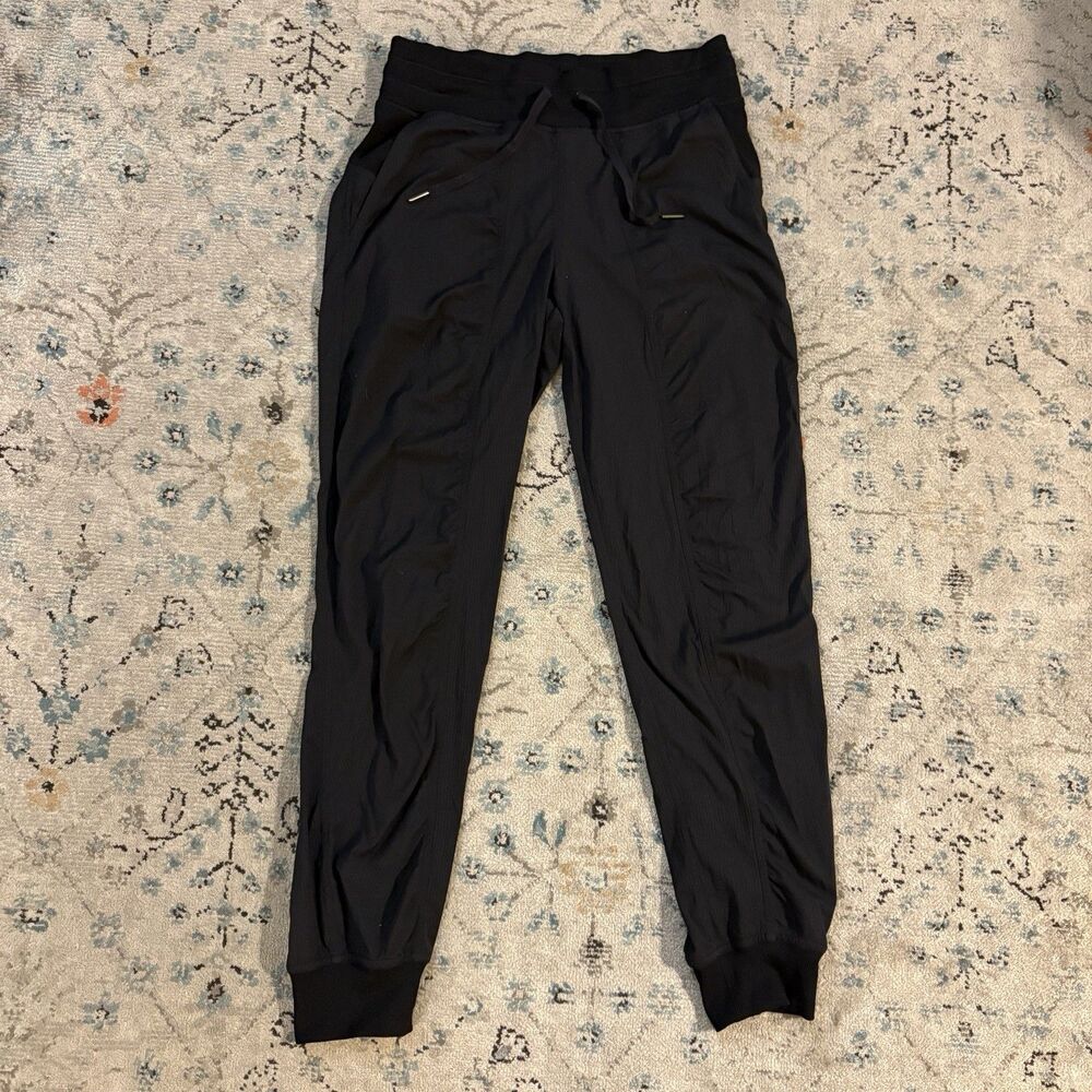 Luluemon Dance Studio Mid-Rise Jogger Size 6